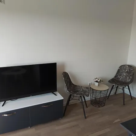 Apartment Sarah 2 *