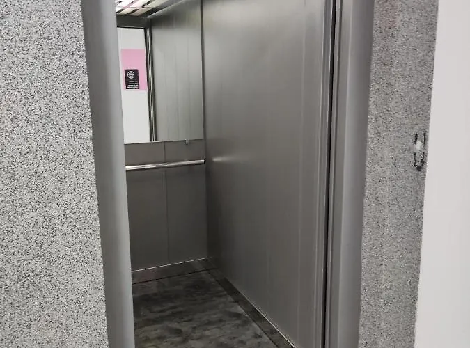 Sarah 2 * توزلا