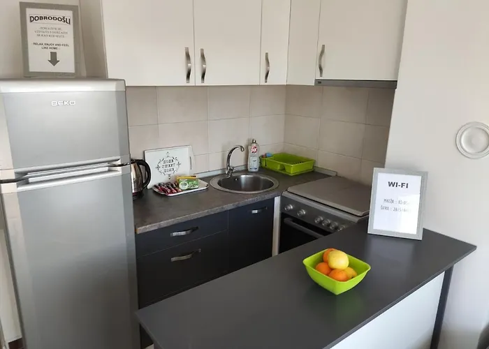 شقة Sarah 2 توزلا